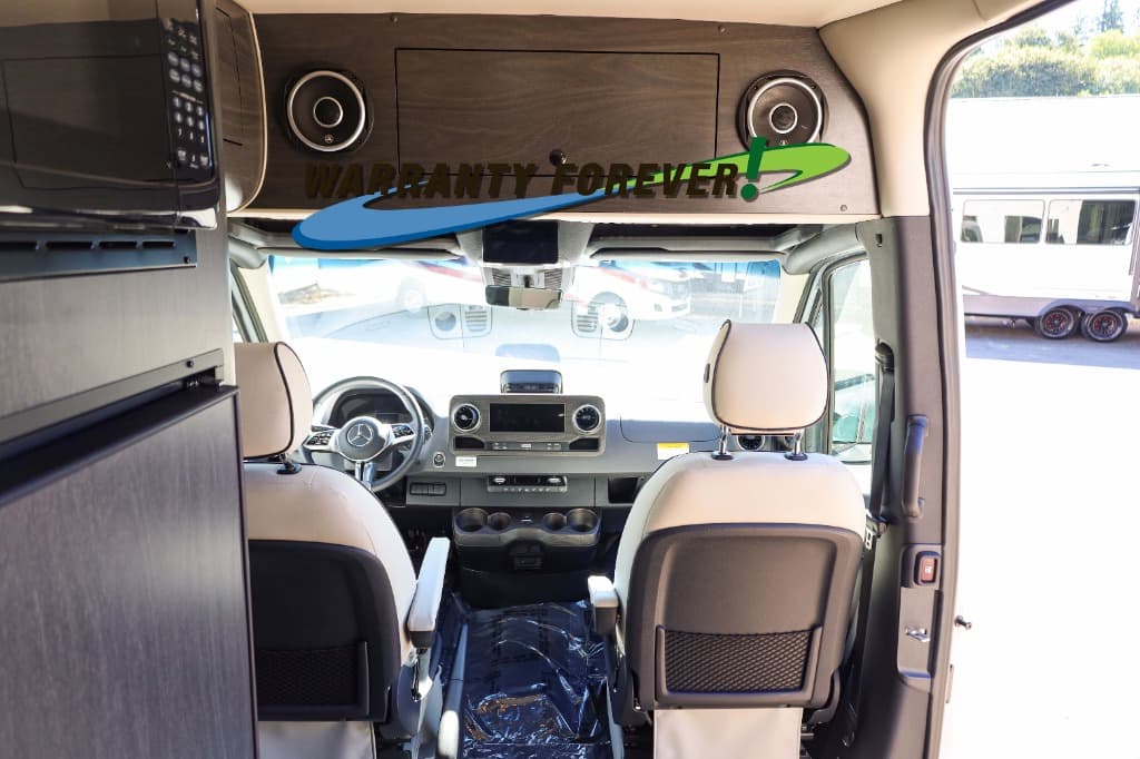 2026 OGV Luxury Coach 2026 OGV Luxury Coach V-Tour - thumbnail 14