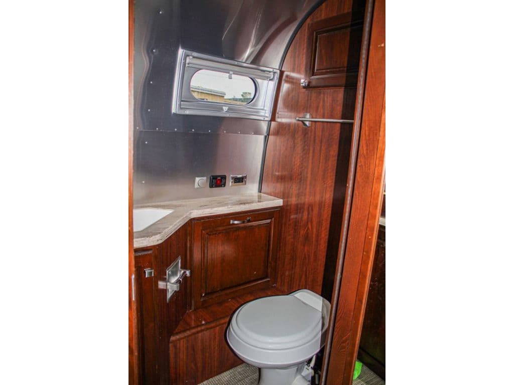 2016 Airstream 2016 Airstream Classic - thumbnail 25