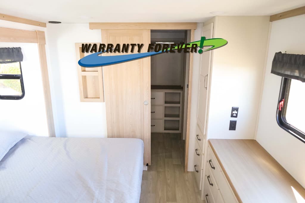 2027 Forest River 2027 Forest River Sandpiper Destination - thumbnail 45