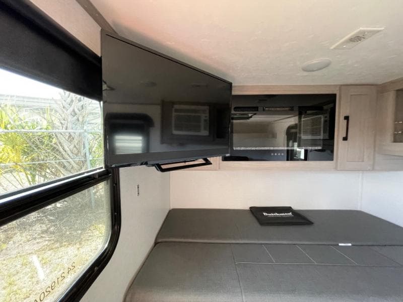 2024 Dutchmen 2024 Dutchmen Coleman - thumbnail 10