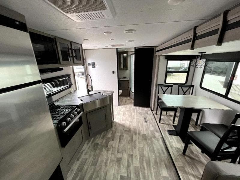 2023 Dutchmen 2023 Dutchmen Kodiak Ultimate - thumbnail 16