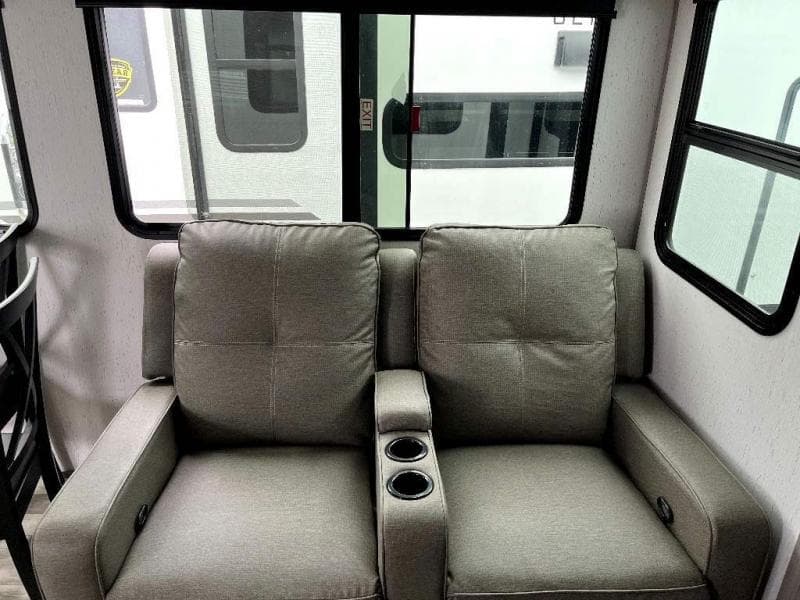 2023 Dutchmen 2023 Dutchmen Kodiak Ultimate - thumbnail 22