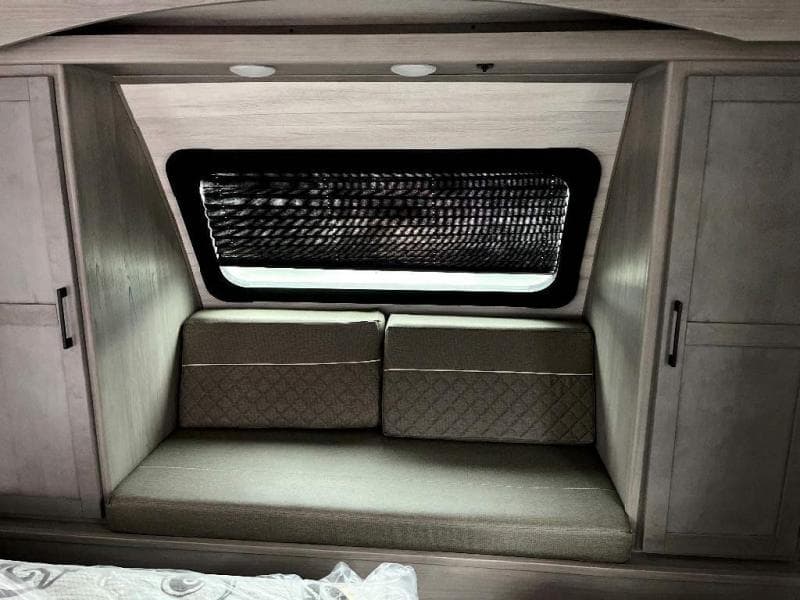 2023 Dutchmen 2023 Dutchmen Kodiak Ultimate - thumbnail 31