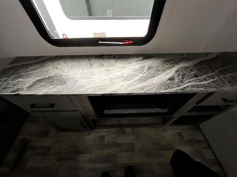 2023 Dutchmen 2023 Dutchmen Kodiak Ultimate - thumbnail 32