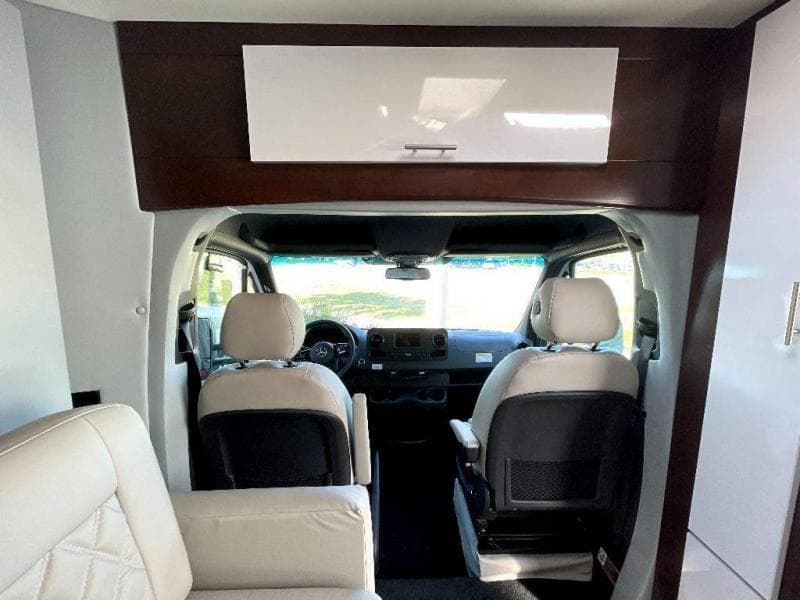 2023 Regency RV 2023 Regency RV Ultra Brougham - thumbnail 11