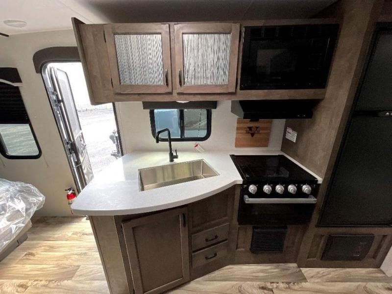 2023 Venture RV 2023 Venture RV Sonic - thumbnail 17