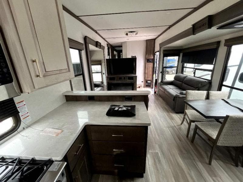 2022 Alliance RV 2022 Alliance RV Paradigm - thumbnail 24