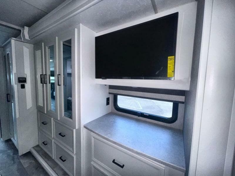 2023 Coachmen 2023 Coachmen Mirada - thumbnail 34