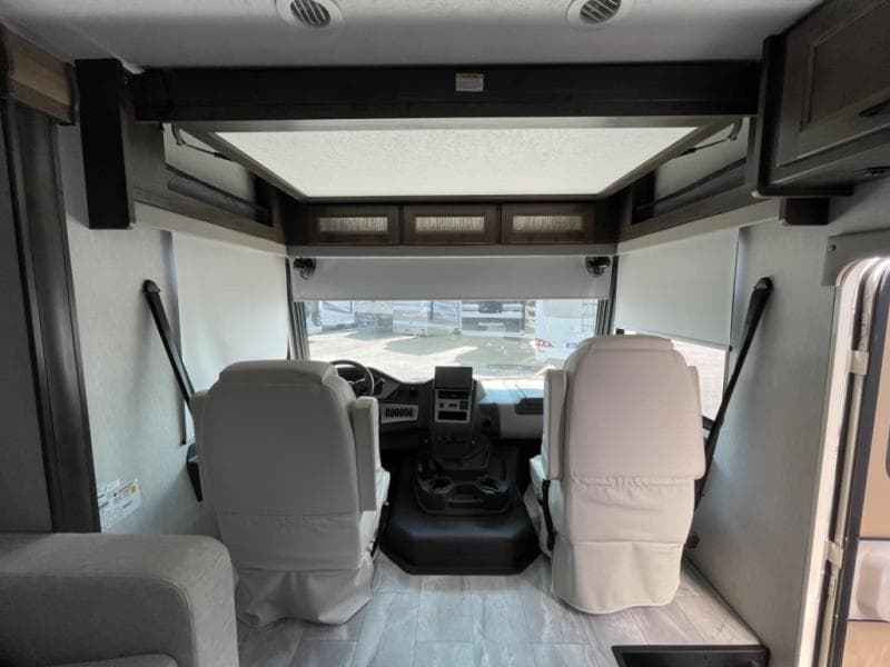 2023 Coachmen 2023 Coachmen Mirada - thumbnail 11