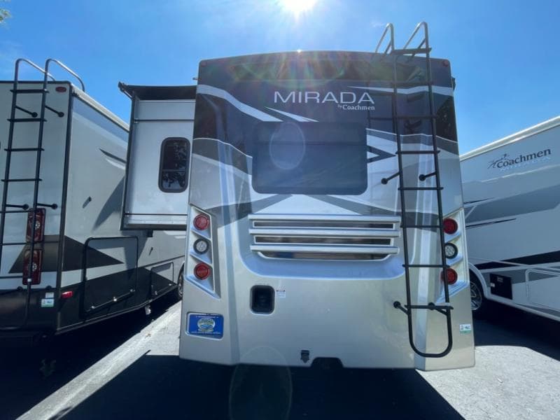 2023 Coachmen 2023 Coachmen Mirada - thumbnail 8