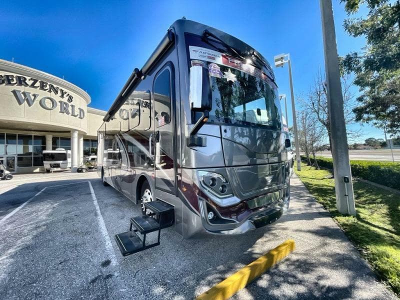 2023 Fleetwood RV 2023 Fleetwood RV Frontier GTX - thumbnail 9