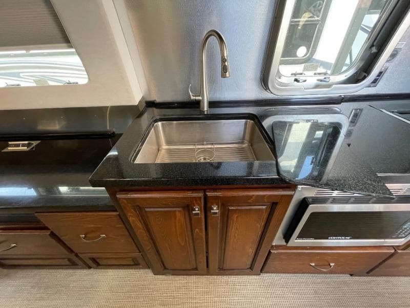 2019 Airstream 2019 Airstream Classic - thumbnail 14