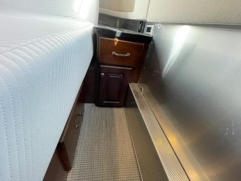 2019 Airstream 2019 Airstream Classic - thumbnail 23