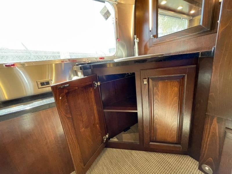 2019 Airstream 2019 Airstream Classic - thumbnail 34