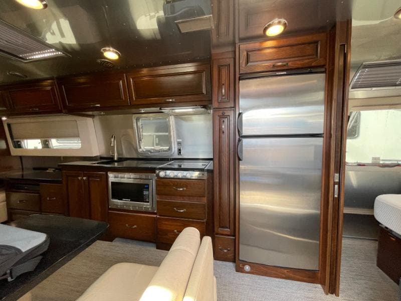 2019 Airstream 2019 Airstream Classic - thumbnail 6