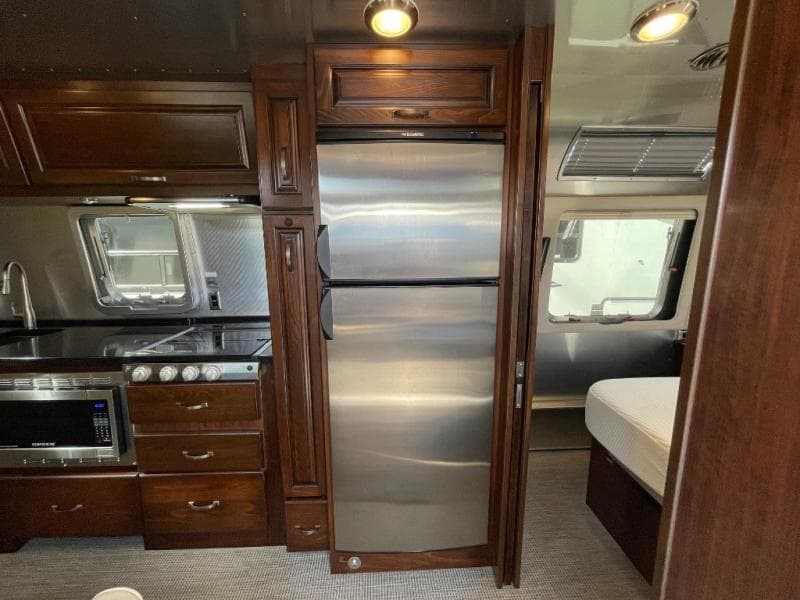 2019 Airstream 2019 Airstream Classic - thumbnail 7