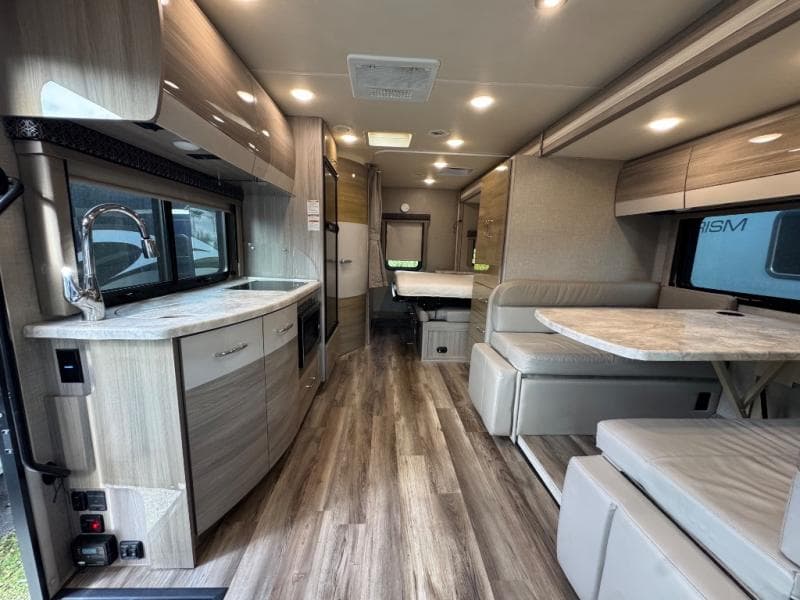 2020 Thor Motor Coach 2020 Thor Motor Coach Tiburon - thumbnail 9