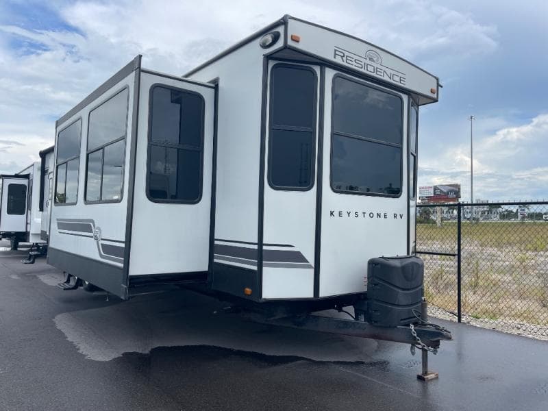 2023 Keystone RV Residence 401MKTS