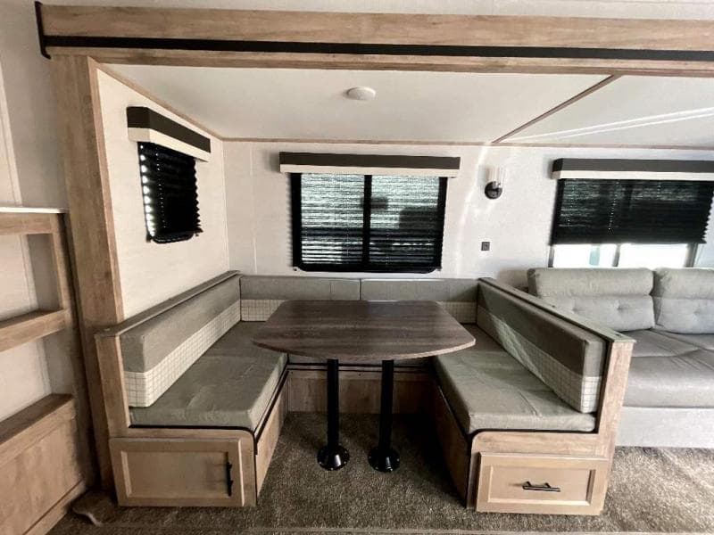 2023 Gulf Stream 2023 Gulf Stream Conquest - thumbnail 16