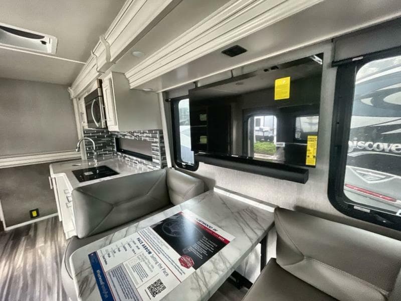 2023 Fleetwood RV 2023 Fleetwood RV PACE ARROW - thumbnail 19