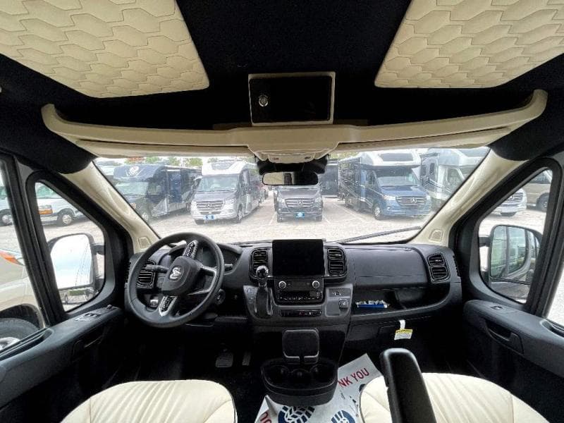 2025 Midwest Automotive Designs 2025 Midwest Automotive Designs Legend - thumbnail 11