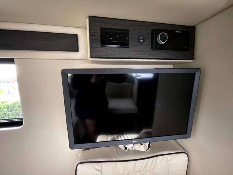 2025 Midwest Automotive Designs 2025 Midwest Automotive Designs Legend - thumbnail 19