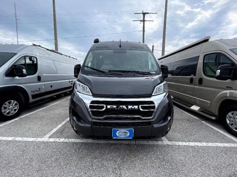 2025 Midwest Automotive Designs 2025 Midwest Automotive Designs Legend - thumbnail 3