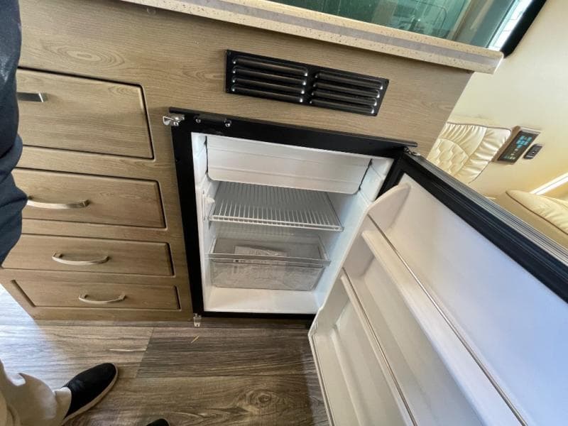 2025 Midwest Automotive Designs 2025 Midwest Automotive Designs Legend - thumbnail 16