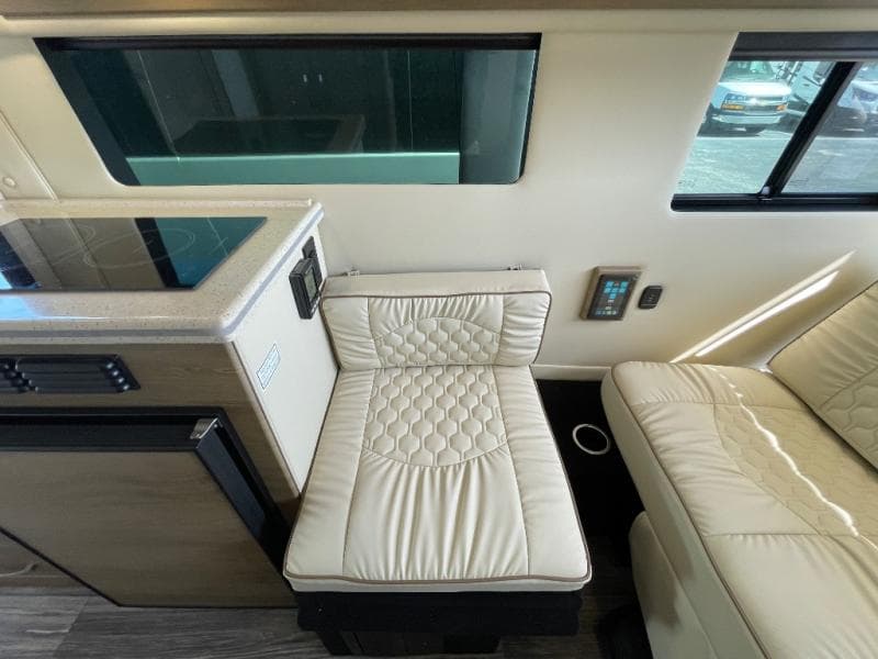 2025 Midwest Automotive Designs 2025 Midwest Automotive Designs Legend - thumbnail 18