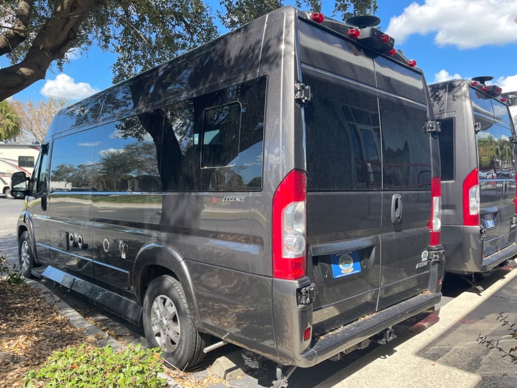 2025 Midwest Automotive Designs 2025 Midwest Automotive Designs Legend - thumbnail 6