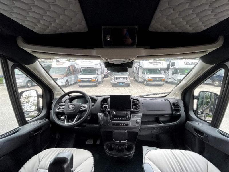 2025 Midwest Automotive Designs 2025 Midwest Automotive Designs Legend - thumbnail 11