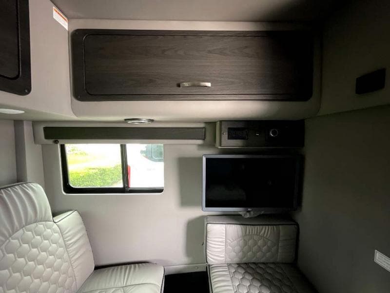 2025 Midwest Automotive Designs 2025 Midwest Automotive Designs Legend - thumbnail 18