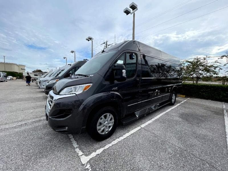 2025 Midwest Automotive Designs 2025 Midwest Automotive Designs Legend - thumbnail 4