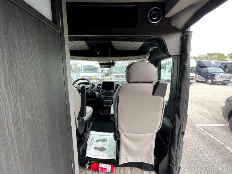 2025 Midwest Automotive Designs 2025 Midwest Automotive Designs Legend - thumbnail 10