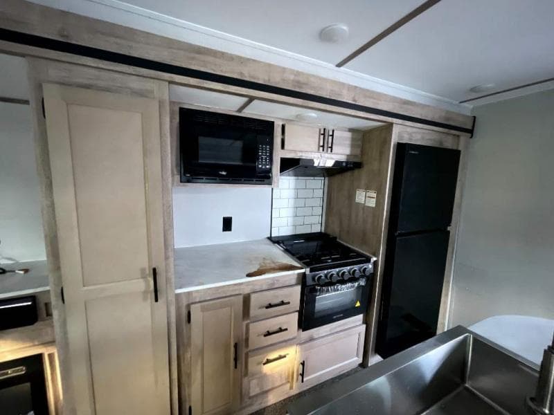 2023 Gulf Stream 2023 Gulf Stream Conquest - thumbnail 13