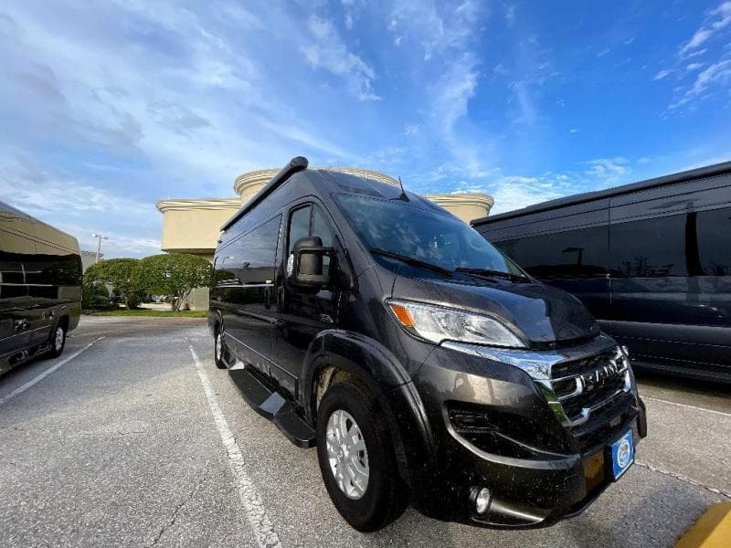 2025 Midwest Automotive Designs Legend FSL