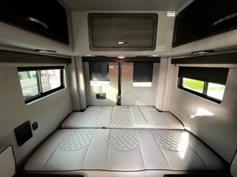 2025 Midwest Automotive Designs 2025 Midwest Automotive Designs Legend - thumbnail 21