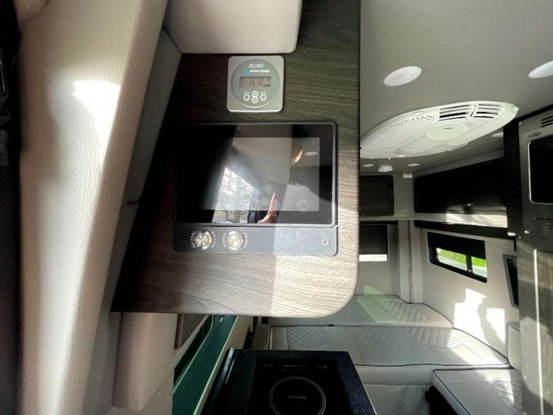 2025 Midwest Automotive Designs 2025 Midwest Automotive Designs Legend - thumbnail 29