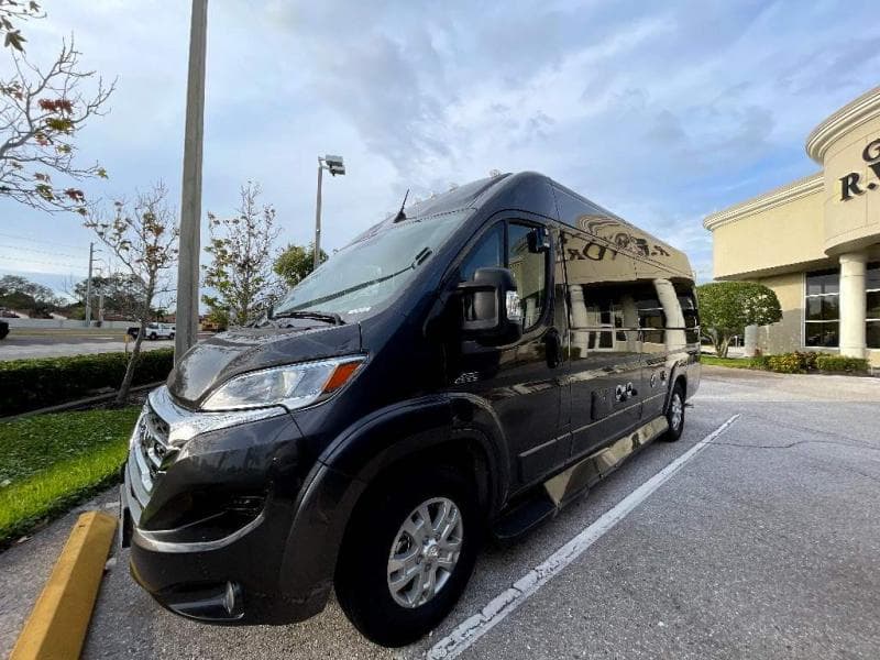 2025 Midwest Automotive Designs 2025 Midwest Automotive Designs Legend - thumbnail 4