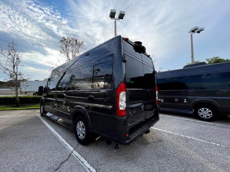 2025 Midwest Automotive Designs 2025 Midwest Automotive Designs Legend - thumbnail 7