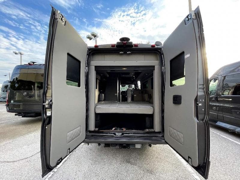 2025 Midwest Automotive Designs 2025 Midwest Automotive Designs Legend - thumbnail 10