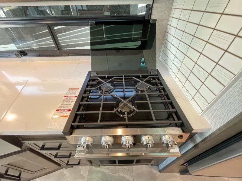 2023 Coachmen 2023 Coachmen Mirada - thumbnail 16