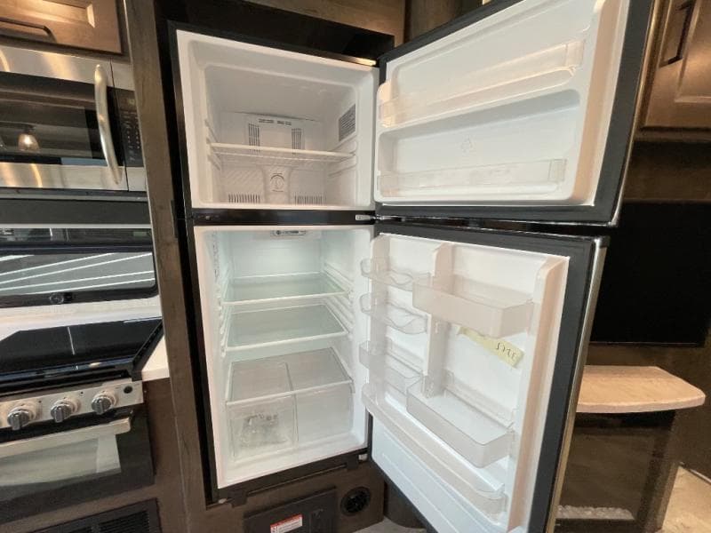 2023 Coachmen 2023 Coachmen Mirada - thumbnail 21