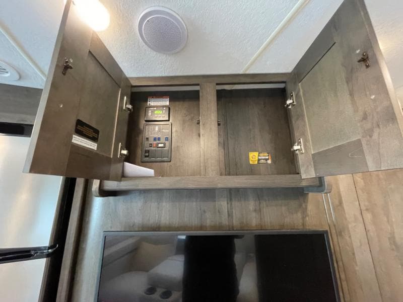 2023 Coachmen 2023 Coachmen Mirada - thumbnail 22