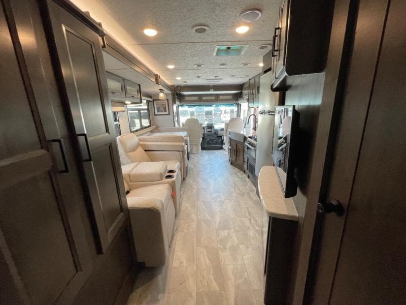 2023 Coachmen 2023 Coachmen Mirada - thumbnail 40