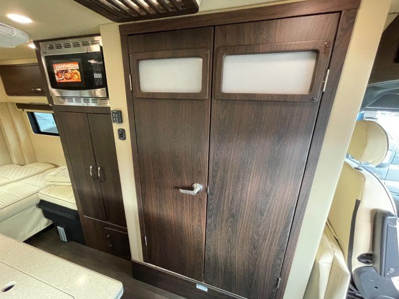 2025 Midwest Automotive Designs 2025 Midwest Automotive Designs Legend - thumbnail 13