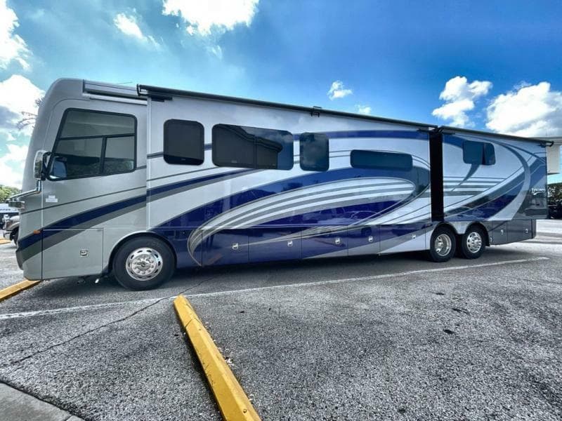 2024 Fleetwood RV 2024 Fleetwood RV Discovery LXE - thumbnail 6