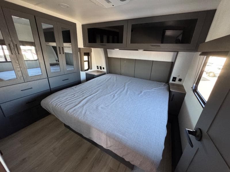 2026 Alliance RV 2026 Alliance RV Valor - thumbnail 14