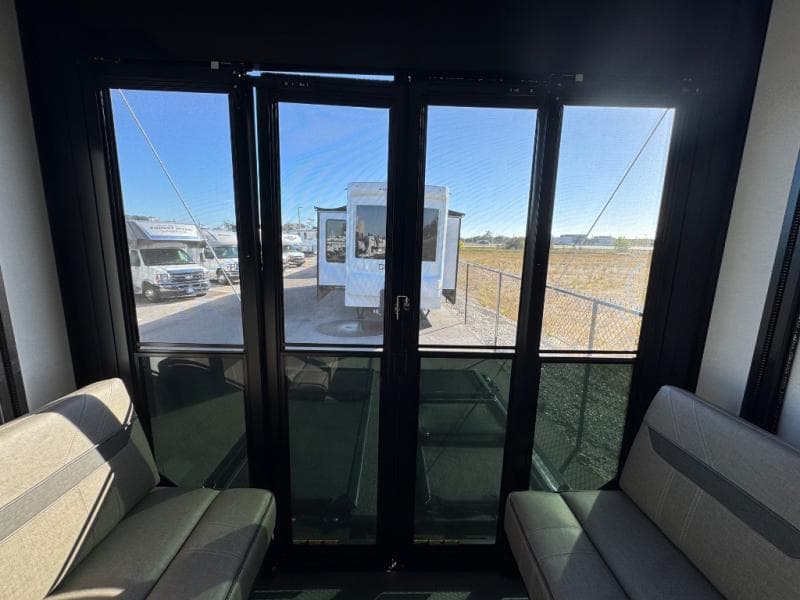 2026 Alliance RV 2026 Alliance RV Valor - thumbnail 24