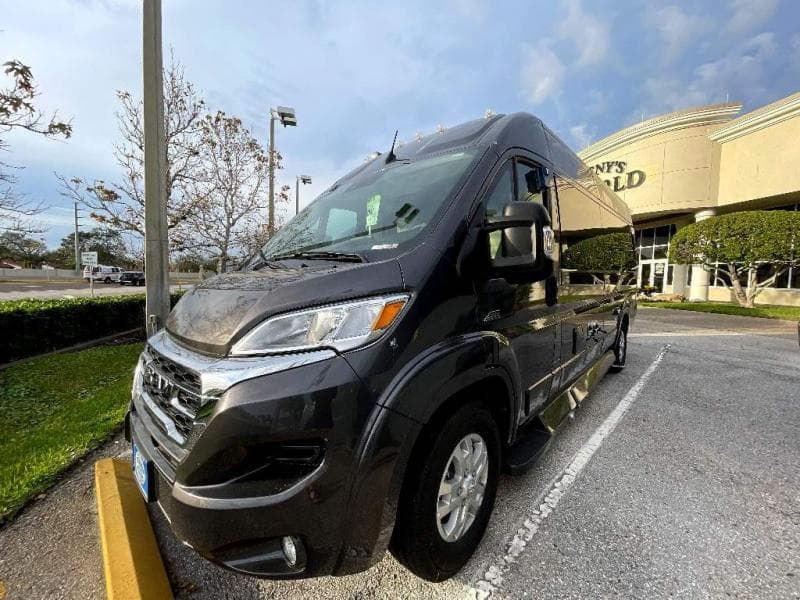 2025 Midwest Automotive Designs 2025 Midwest Automotive Designs Legend - thumbnail 4